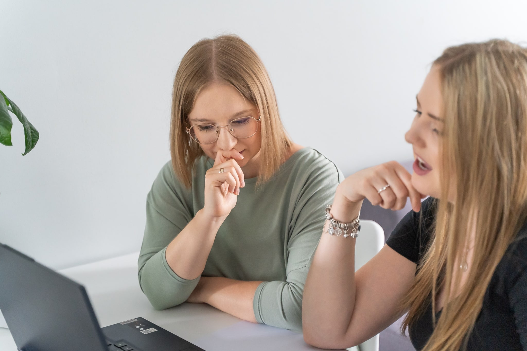 Wspólnie z klientką analizujemy jej markę